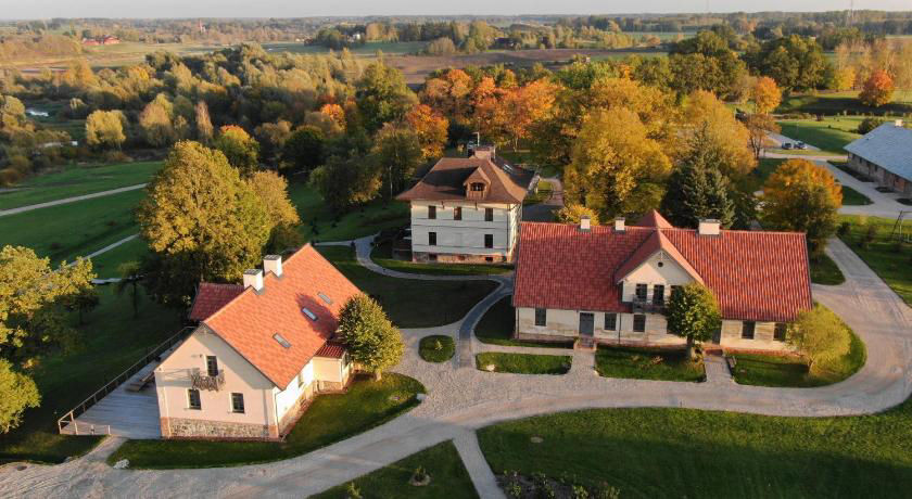 Mazmežotnes muiža
